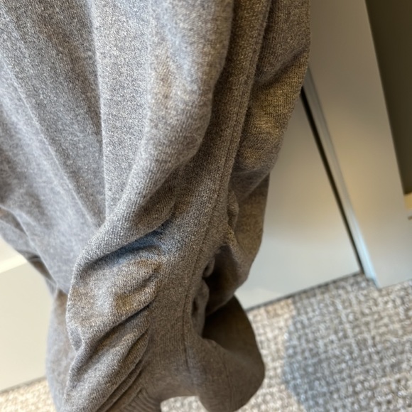 Frame size Small Gray Pullover Sweater - Picture 5 of 5